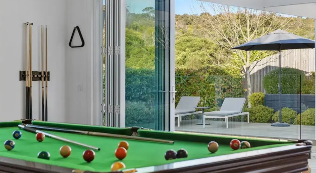 Коттедж Hamptons Elegance Views Pool Spa