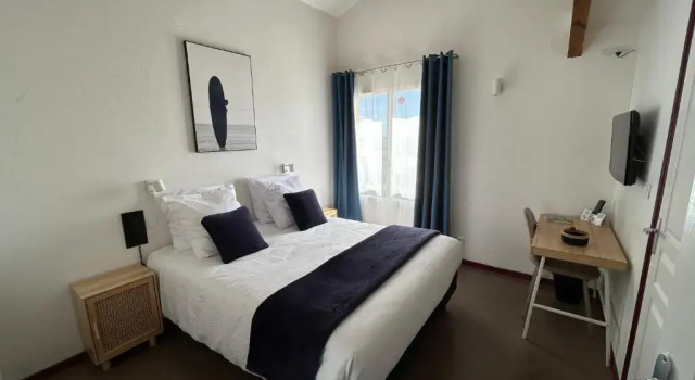 Двухместный номер Standard Logis Hotel De La Clape