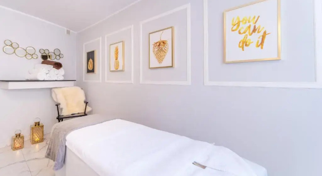 Fala by Marena Wellness & Spa, Забронировать Отель Отели Мендзыводзе с бассейном, Бассейн