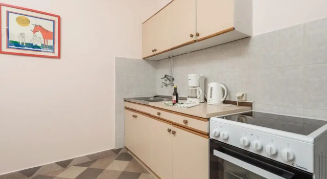 Stunning Apartment in Barbat na Rabu With Wifi and 2 Bedrooms, Забронировать Апартаменты/квартира Отели острова Раба с парковкой, Парковка