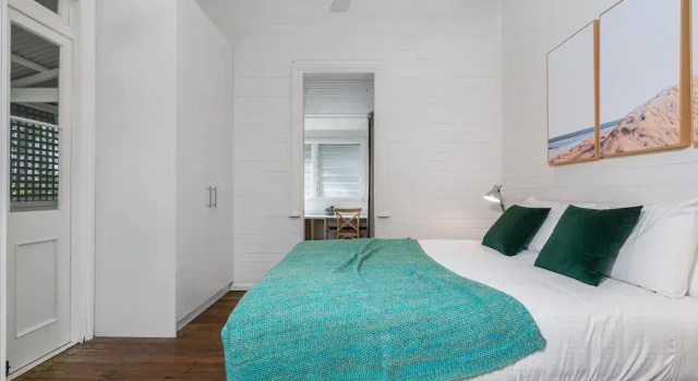 Апартаменты Cove Quarters
