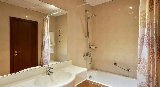 Двухместный номер Standard Yantra Grand Hotel