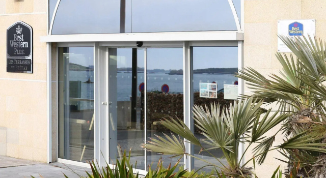 Best Western Plus Les Terrasses de Bréhat, Забронировать Отель Плубаланек Côtes-d'Armor
