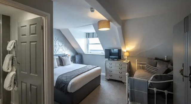 Трёхместный номер Superior с видом на море Gloucester House