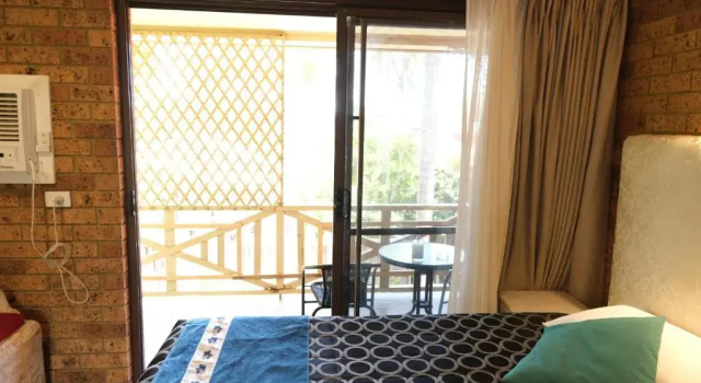 Номер Superior Sapphire Palms Motel