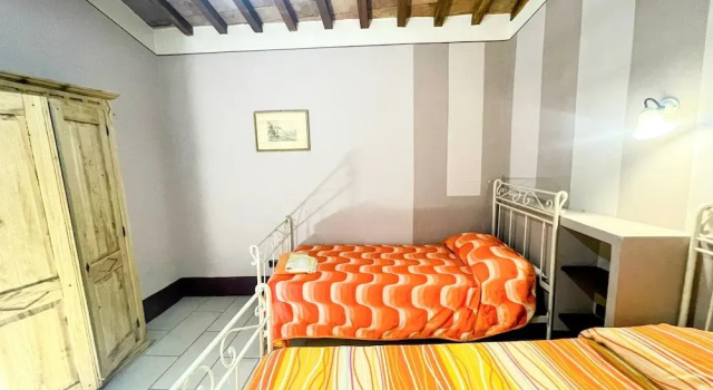 Apt 2 in Spoleto Stunning Grounds Panoramic Views all Around You! Sleeps 4, Забронировать Вилла Отели в центре Сполето, в центре, Парковка