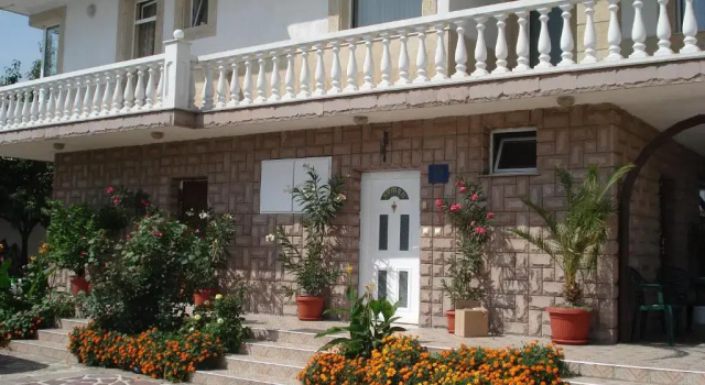 Family Hotel Zhelkovi - Olympia, Book Hotel Haskovo hoteller med pool, Swimmingpool