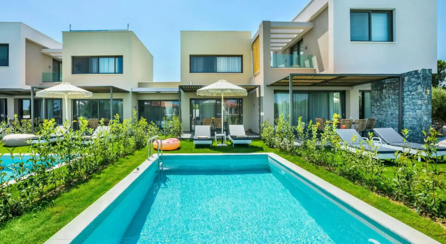 Dionisos Luxury Villas