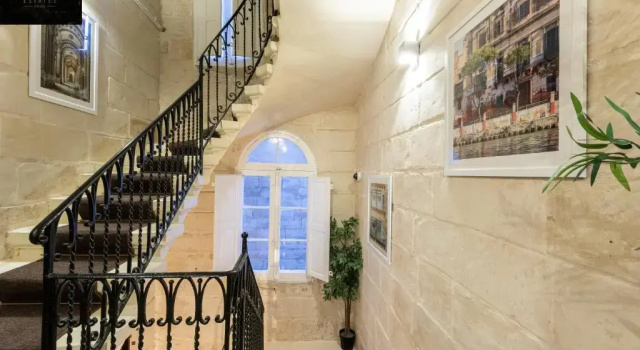 Special, beautiful 4BR LUX home in Sliema Ferry by 360 Estates, Reservar Hotel Sliema Malta