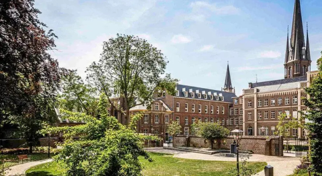 Полулюкс с красивым видом из окна MERICI Hotel Sittard