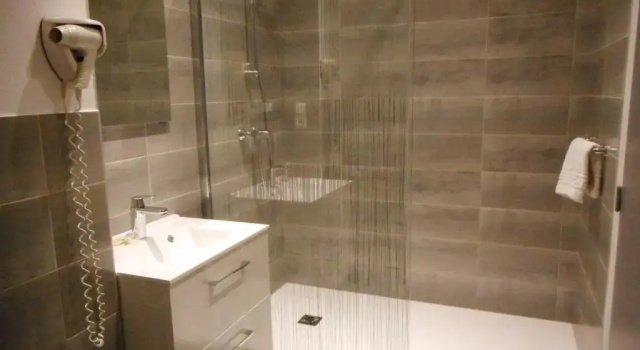 Двухместный номер Standard Logis Hôtel Relais Paris Bale - Restaurant La Mangeoire