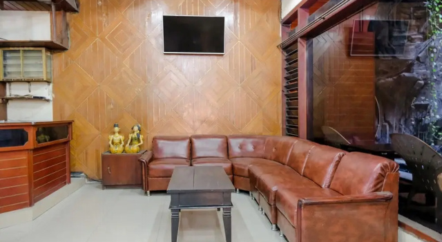 Hotel Dirgahayu Ponorogo, Boek Hotel Ponorogo East Java