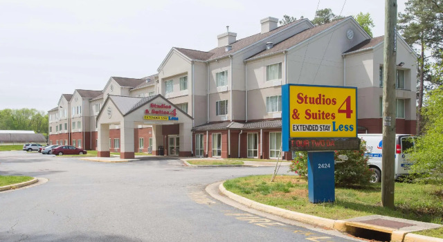 Studios & Suites 4 Less Gum Road, Забронировать Отель Джоллифф Виргиния