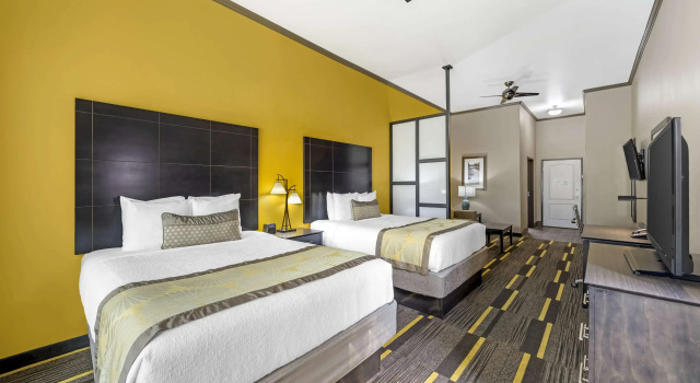 Четырёхместный люкс Best Western Plus Emerald Inn & Suites