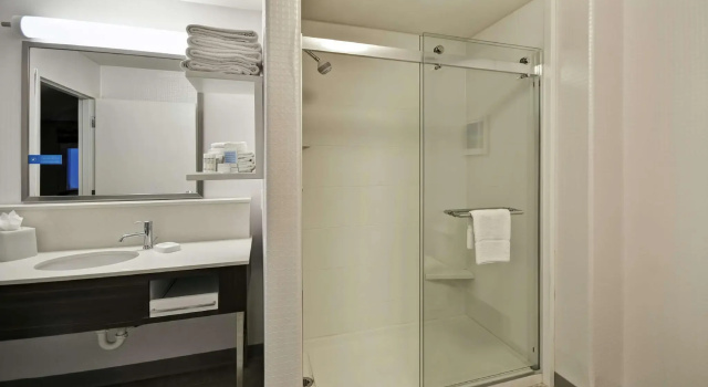 Четырёхместный люкс Hampton Inn & Suites Yuma