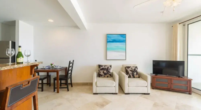 La Vista Azul Modern Condo Ocean Views