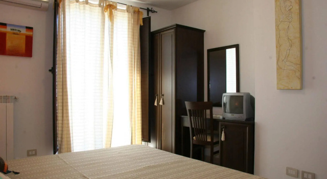 B&B Regina Carolina, Забронировать Отель Отели Кальтаджироне 3 звезды, 3*