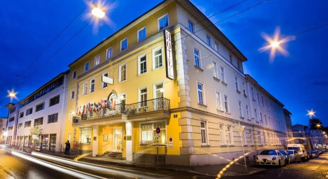 Theater Hotel Salzburg, Забронировать Отель Шальмос 