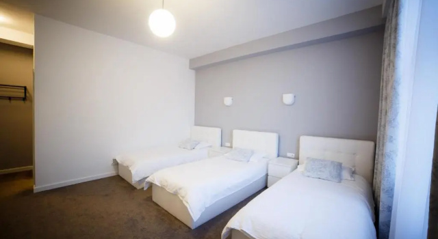 Standard Kolmen hengen huone Zero