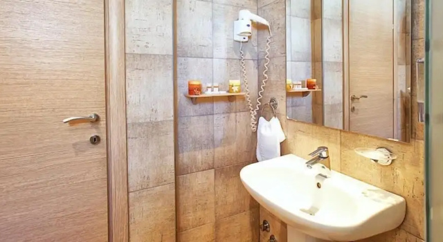 Одноместный номер Standard с балконом Anastassiou Hotel - Bike and motorcycle friendly hotel