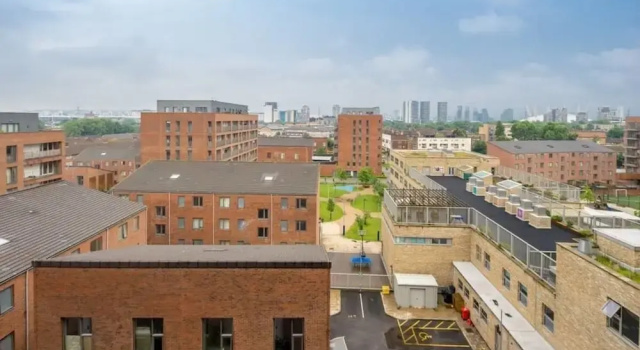 Modern 2bed apt Sleeps 6 W/balcony in Canning Town, Забронировать Апартаменты/квартира Апартаменты Большого Лондона, Апартаменты/квартира