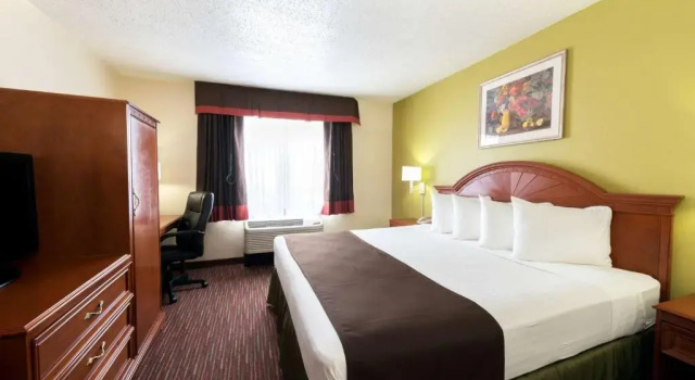Номер Baymont by Wyndham Louisville East