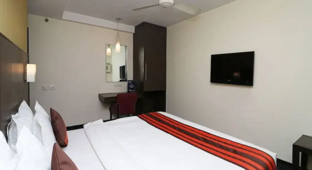OYO 1187 Hotel Swiss Suites