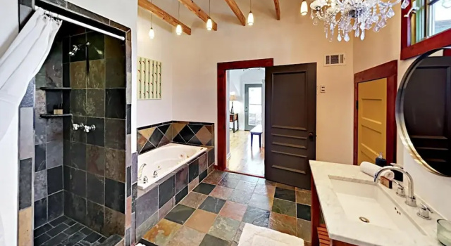 East Austin Bungalow - 3 Br Home, Забронировать Дом для отпуска Остин Greater Austin, рядом с Big Stacy Park