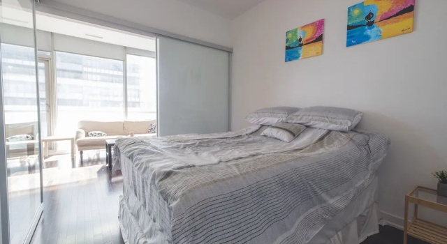 E.S.I Furnished Suites at Harbourview, Забронировать Отель Торонто Greater Toronto Area, рядом с Харборфронт-центр