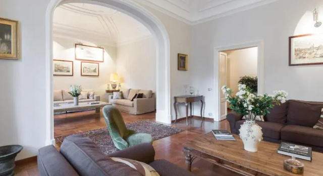 Amazing 4 bedrooms apartment with garden