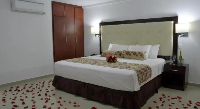 Полулюкс Hotel Juan Maria