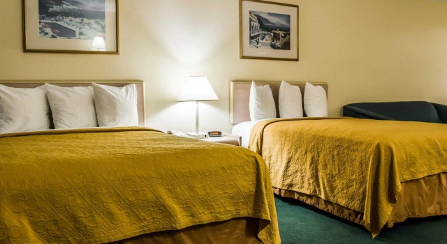 Номер Standard Quality Inn and Suites Golf Resort
