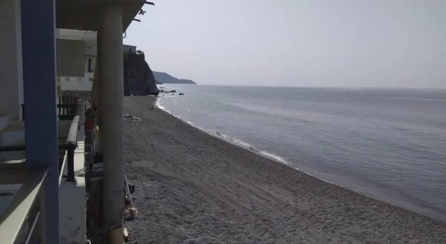 Коттедж с 2 комнатами Tris Ekklisies Seaside Beach Apartment