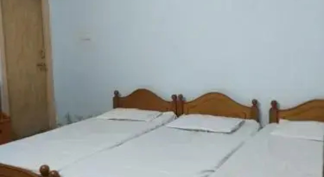 Sree Saptgiri Hostel, Забронировать Хостел Дабагарденс Вишакхапатнам