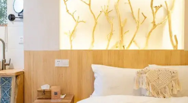 Семейный люкс с 2 комнатами Floral Hotel· Shanghai Heyuan Hotel (Zhujiajiao Ancient Town Branch)