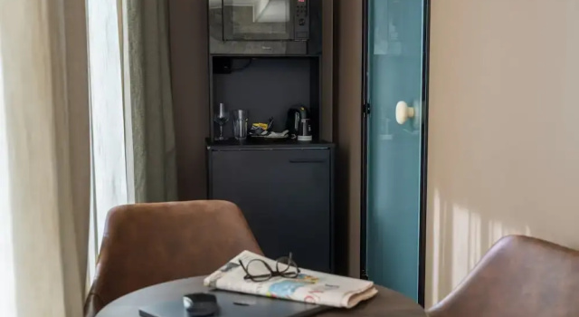 Двухместный люкс с балконом и с видом на город H28 - Hotel, Apartments and Suites by UHANDA
