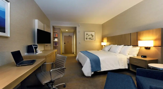 Номер Executive JB Duke Hotel