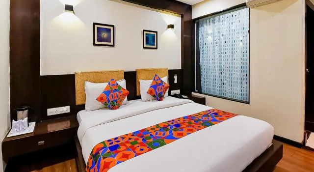 OYO Rooms Ahmedabad Maninagar Station
