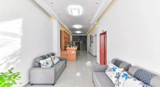 Dali Hanyu · Villa Seaview B&B (Erhai Huanhai East Road), Забронировать Отель «постель и завтрак» Отели Дали с парковкой, Парковка