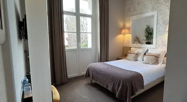 Двухместный номер Standard с балконом L'Hôtel Particulier Ascott