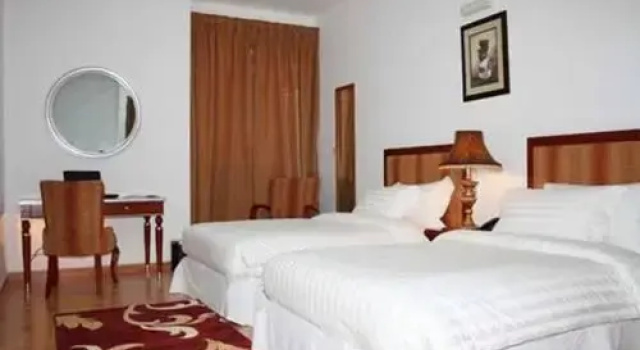 Al Reem Hotel Apartments