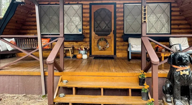 Коттедж 3BR Cabin Near Golf, Trails, Lakes, Skiing & More