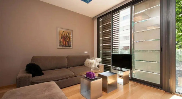 Sagrada Familia Area Pool Apartments