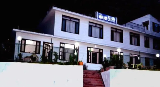 Hotel Manali Castle, Забронировать Отель Отели Алео с парковкой, Парковка