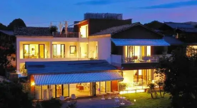 Puzhehei Liqiao Lake View Luxury Homestay, Забронировать Отель Пучжэхэй Юньнань