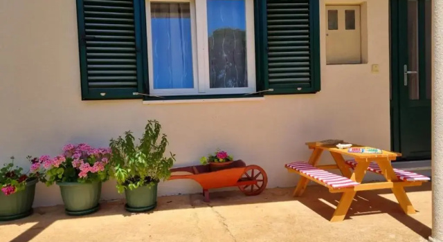 Holiday house Cikola, Забронировать Дом для отпуска Виллы Шибенско-Книнская жупания, Вилла