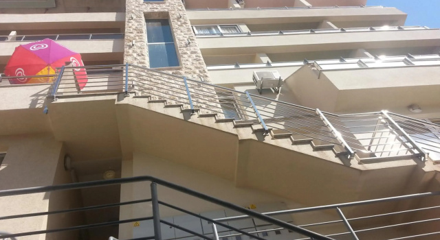 Apartmani AURA, Varaa Hotelli Budva County hotellit, joissa on pysäköinti, Pysäköinti