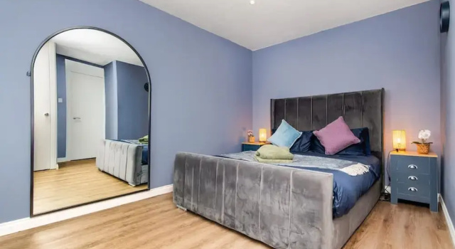 2 Bedroom House-free Parking
