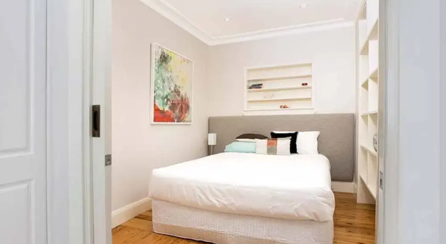 CRES0 - Manly - The Crescent