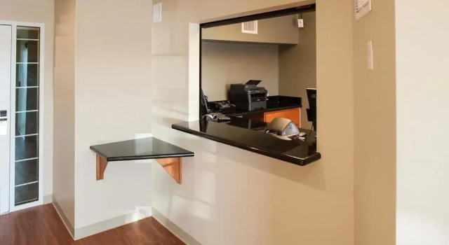 Value Place Springfield, MO, Book Hotel Missouri hoteller med parkering, Parkering